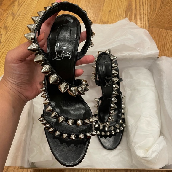 BEAUTIFUL Christian Louboutin Spikita 100 BRAND NEW - Picture 2 of 8